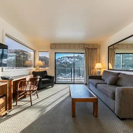 Spacious 1Br Condo W/ Lake View #136 At Donner Lake Village